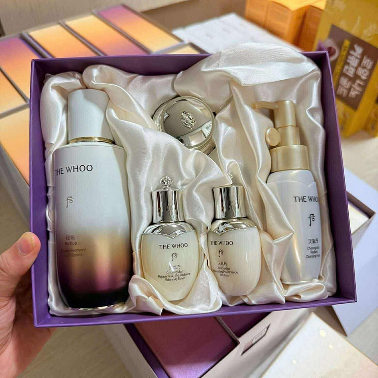 Whoo 碧蔻极致修复青春精华套装 1 盒