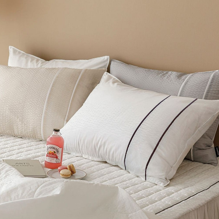 CARESYS Bamboo Seersucker Pillow Cover - White 1 each
