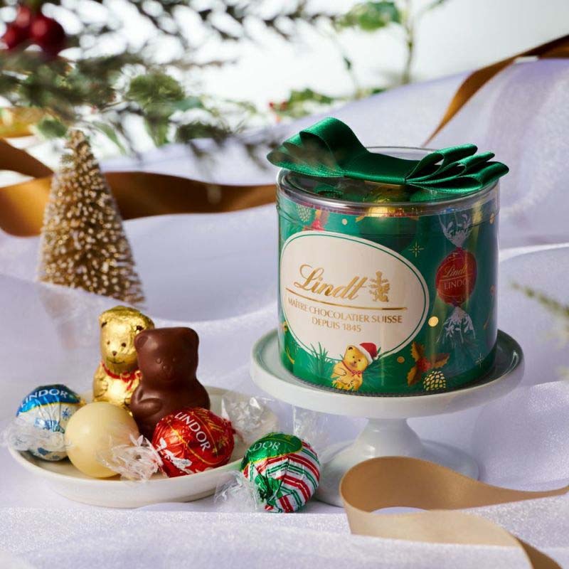 Get Lindt Christmas Limited Edition Chocolate Ribbon Gift Box 8 pcs ...