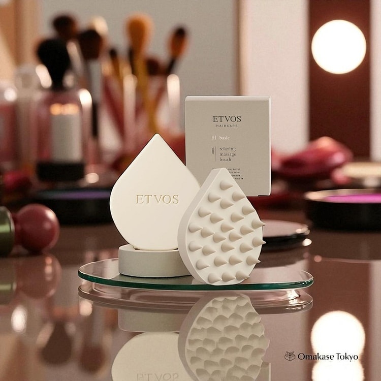 ETVOS Relaxing Scalp Massage Brush Beige