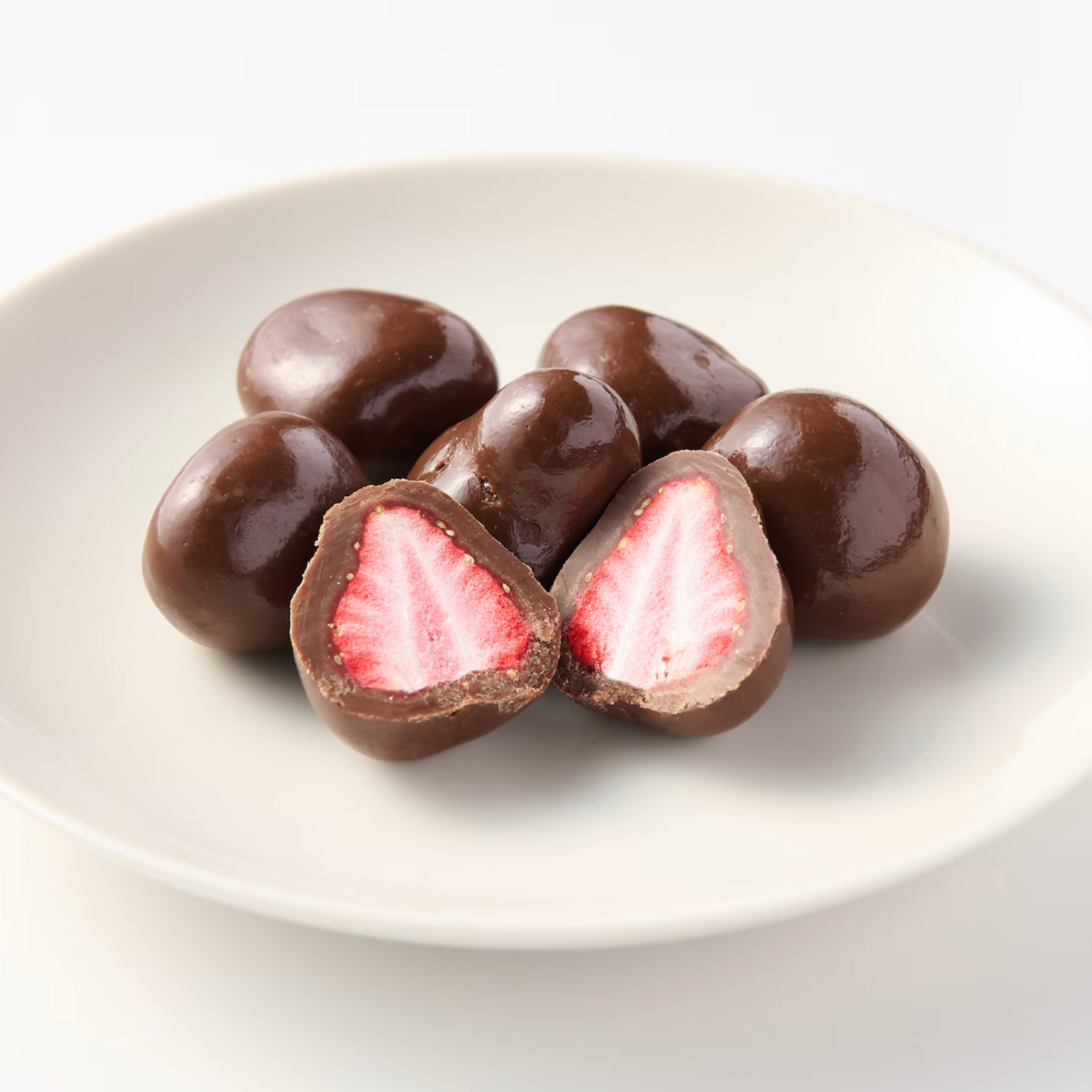 無印良品 不揃い チョコがけいちご 50 グラム - Weee!