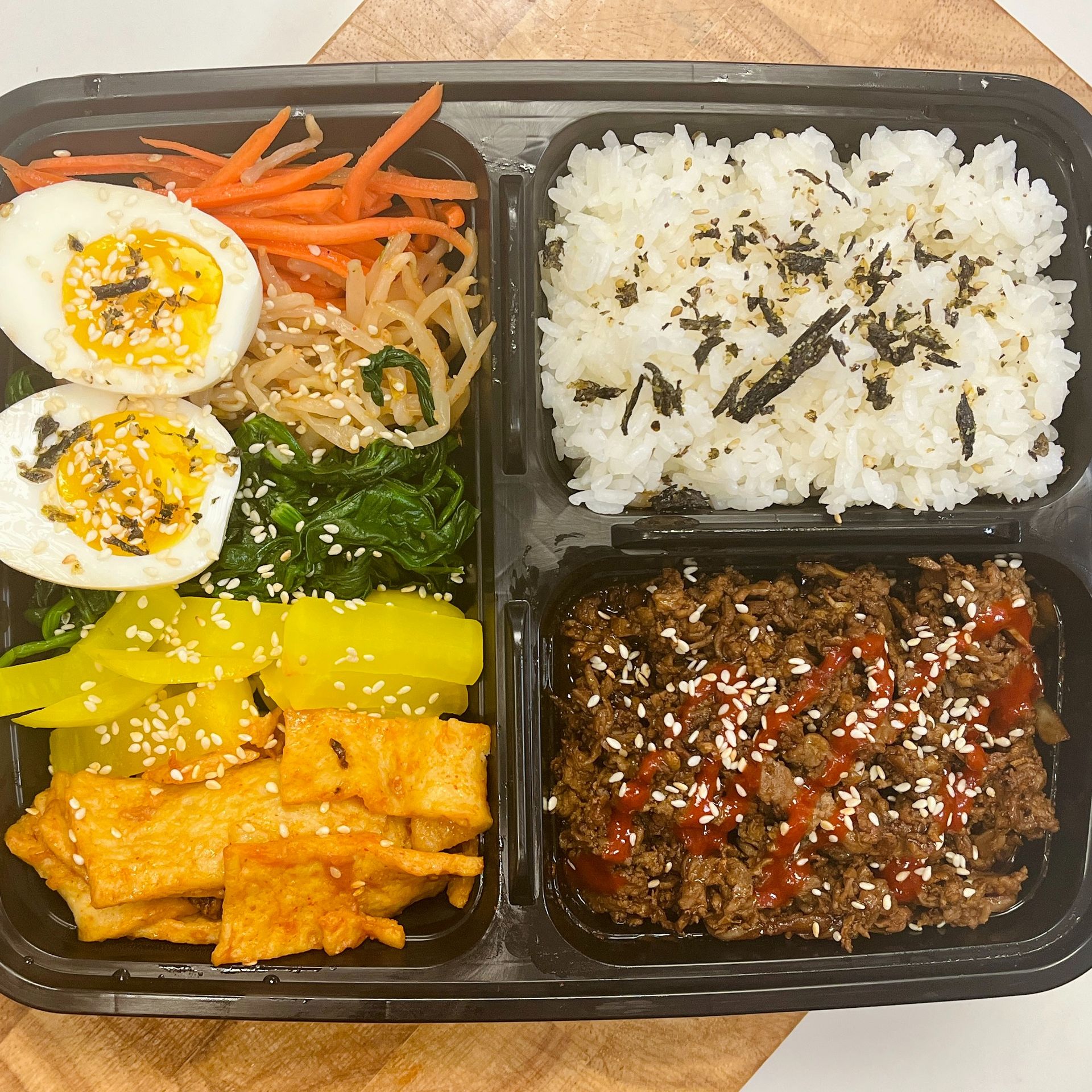 Teriyaki Beef Combo(Set aside Spicy Sauce) 1 each
