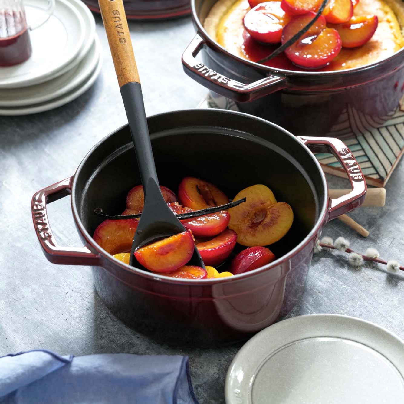 STAUB Cast Iron 2.75-qt Round Cocotte 2.75-qt / Grenadine - Weee!