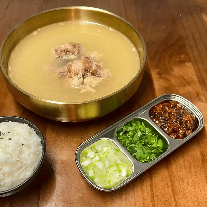 延边特色牛肉汤+特色牛肉辣酱+牛尾(无米饭) 1 份