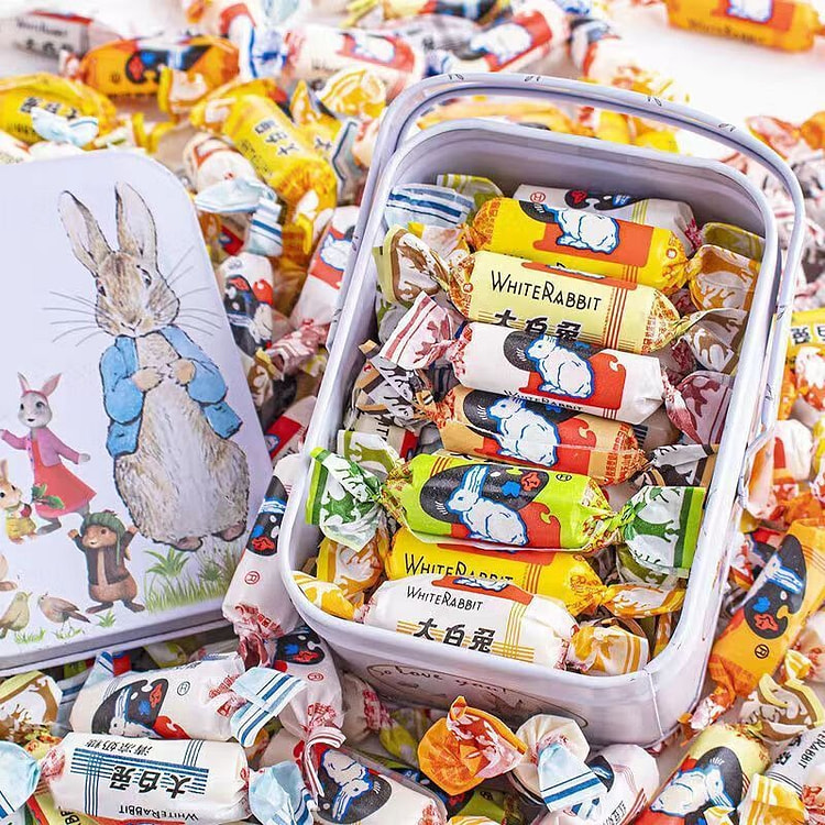 Big White Rabbit Mixed Flavor Milk Candy Gift Box 129g (about 22 pieces) We