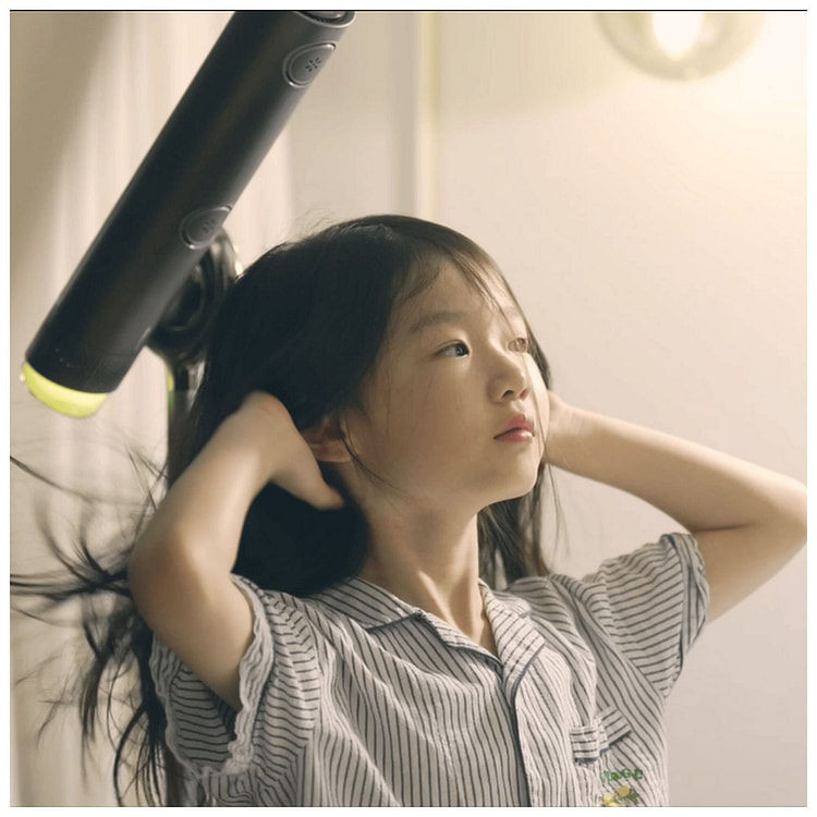owooii : airflow Standing Hair Dryer - SPACE GREY 1 each