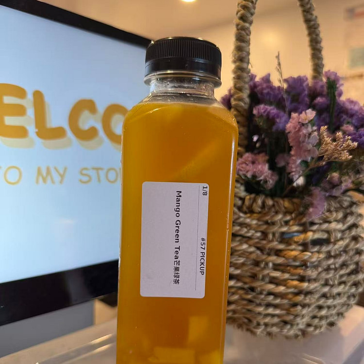 Mango Fruit Tea with Aiyu Jelly