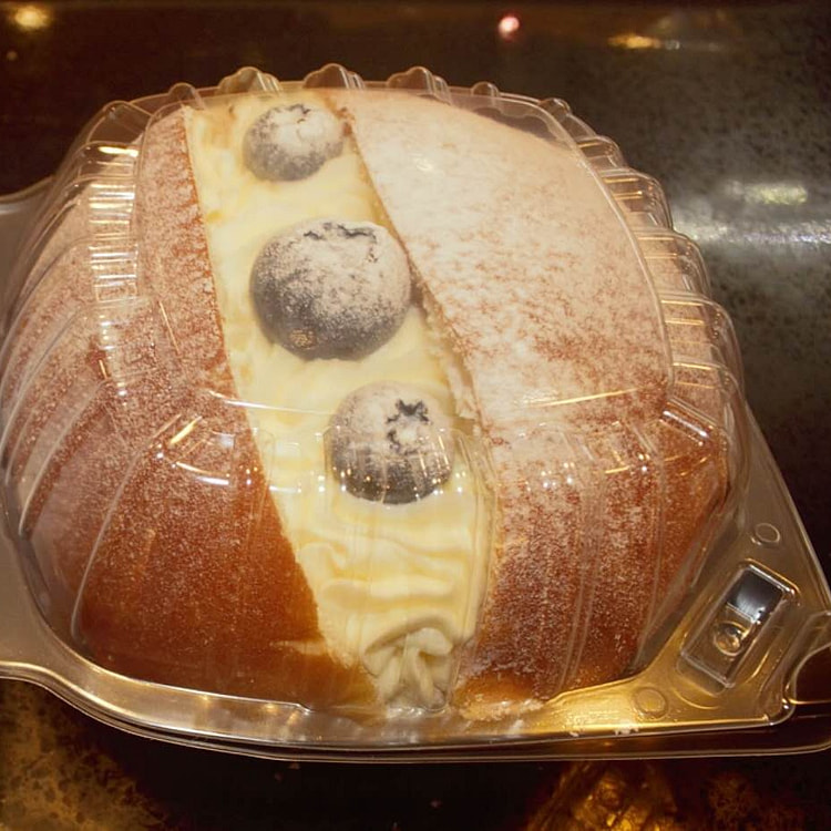 Blueberry Cream Bun 1 count