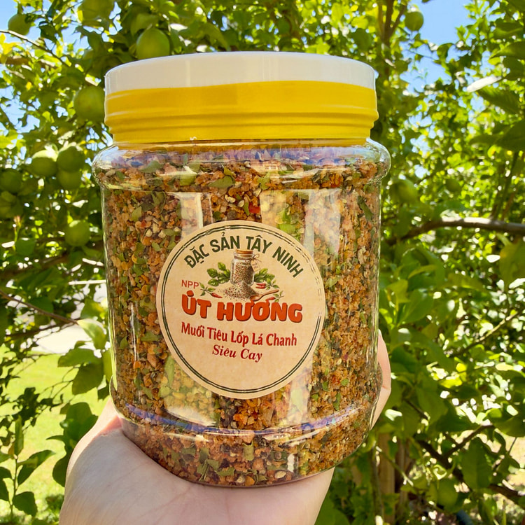 Ut Huong Lime Leaf Chili Pepper Salt 500G 1 box