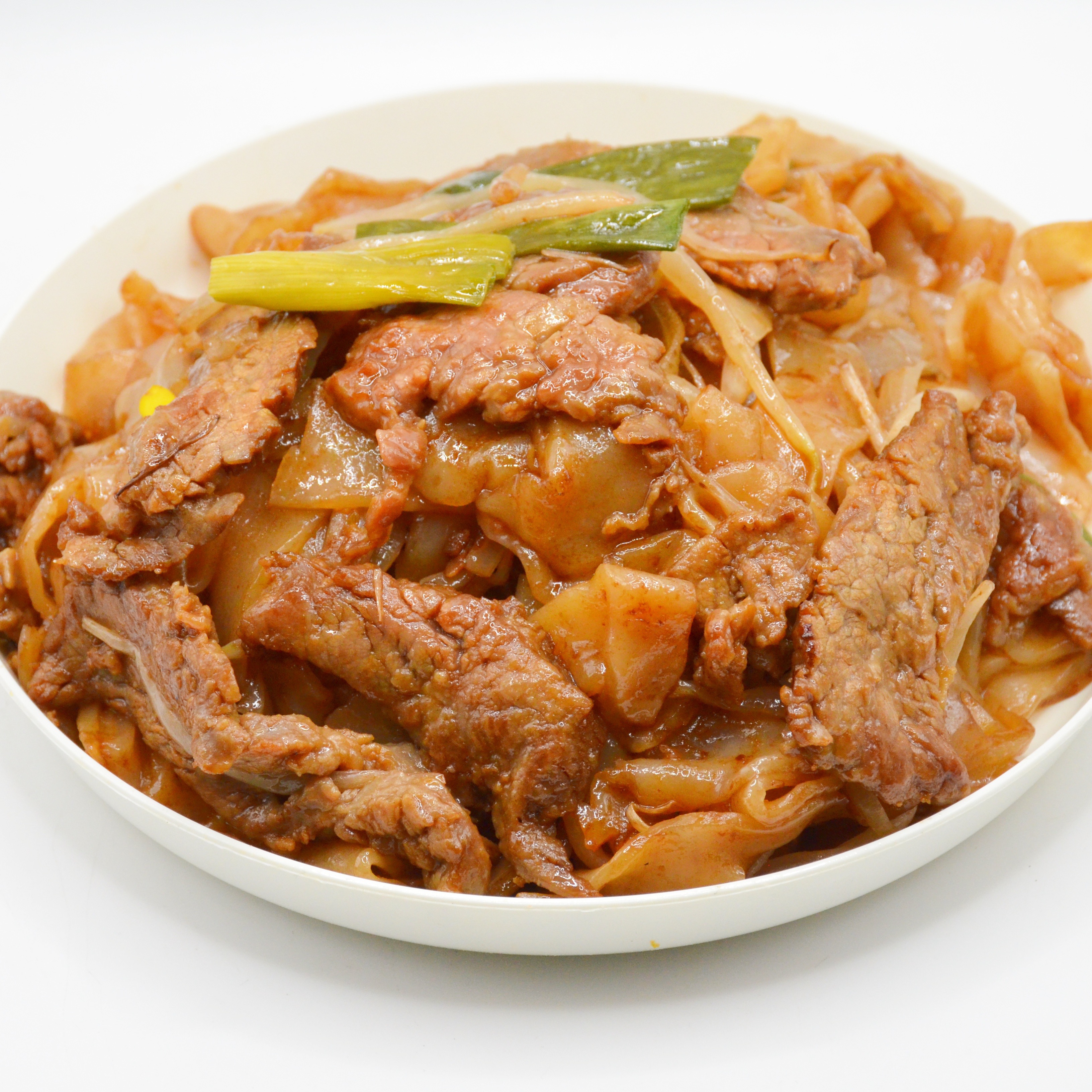 Get Cantonese Stir-Fried Flat Rice Noodles with Beef Delivered | Weee