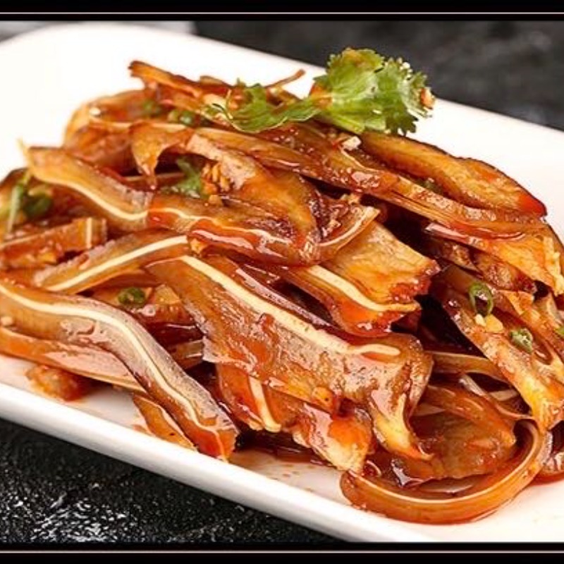 Spicy Marinated Pork Ears 220 グラム