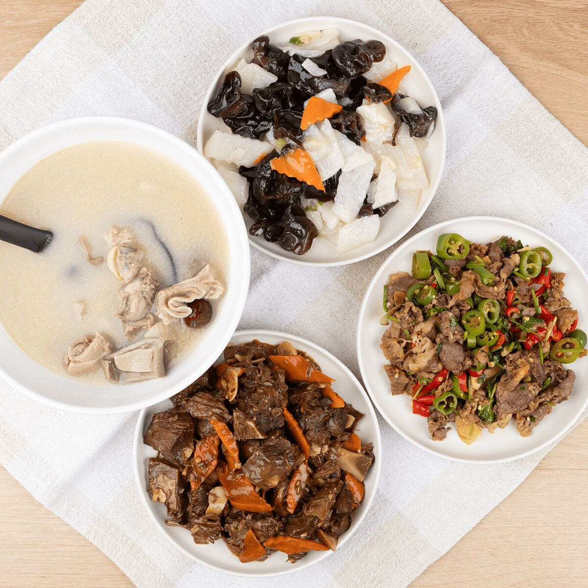 Combo 1(Pork&Chicken Soup, beef, lamb, appetizer) 1 개