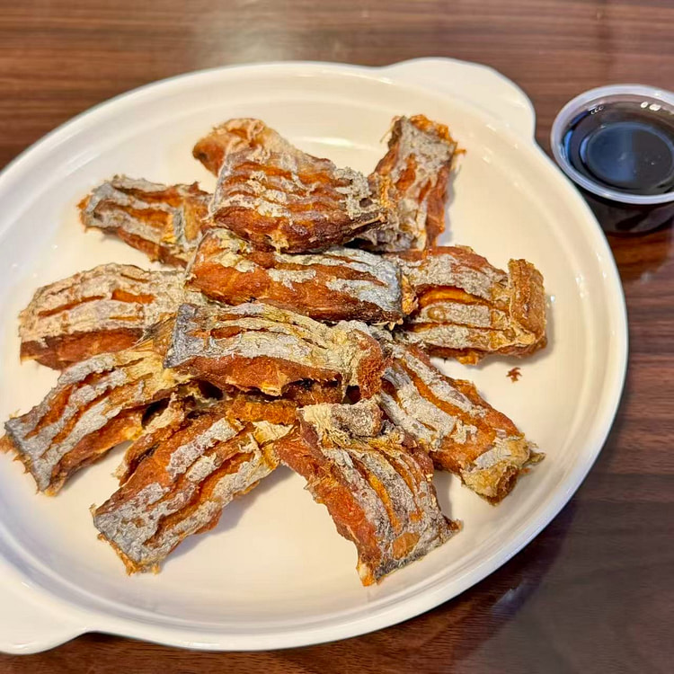 Crispy Deep-Fried Ribbonfish 200g sweet sour sauce 1 each