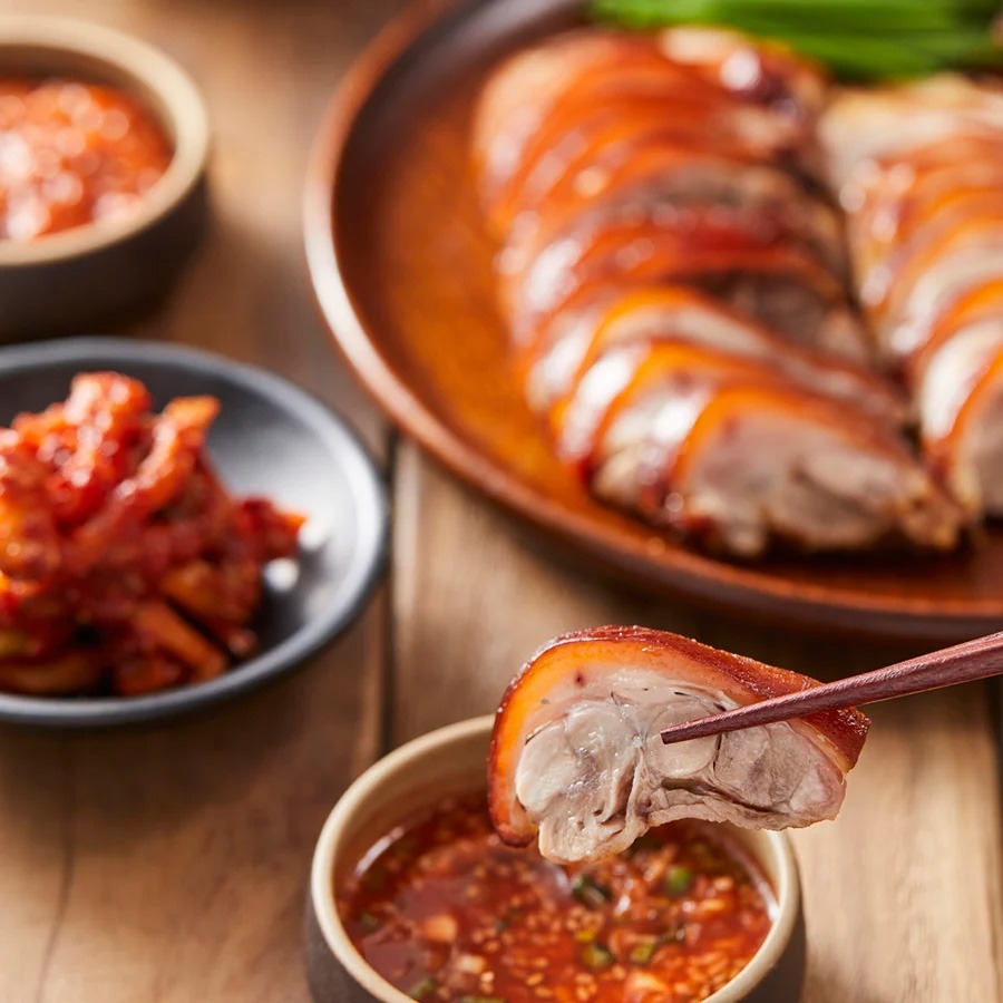 Get KBBQ Braised Boneless Pork Hock Slice (Jokbal) 1 lb Delivered