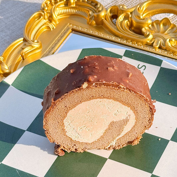 Chocolate Cake Roll