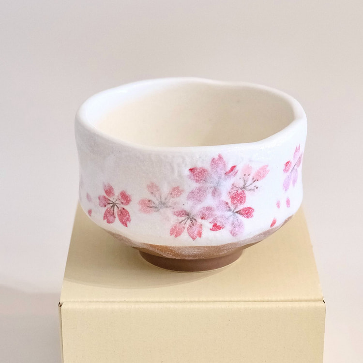 Mino ware Small Matcha Bowl (Gift Box) - Sakura