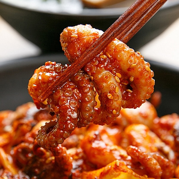 Spicy and Delicious Chunho Stir-Fried Octopus