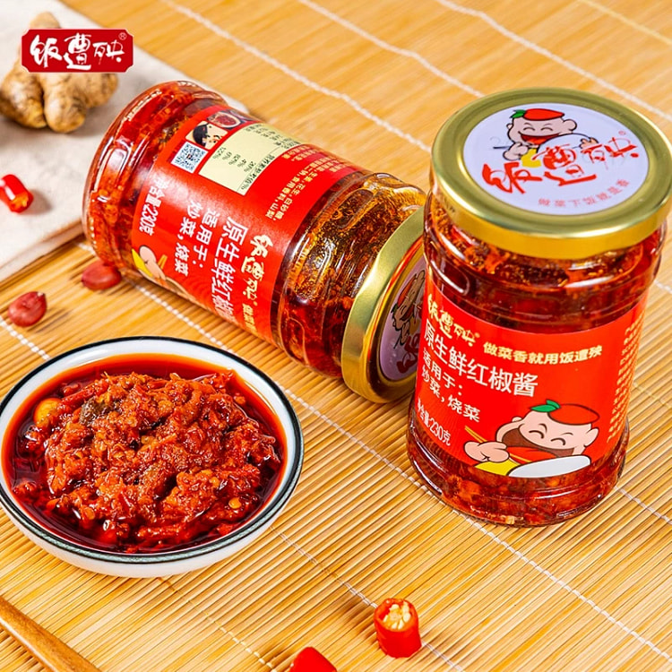 Rice suffers from raw fresh red pepper sauce