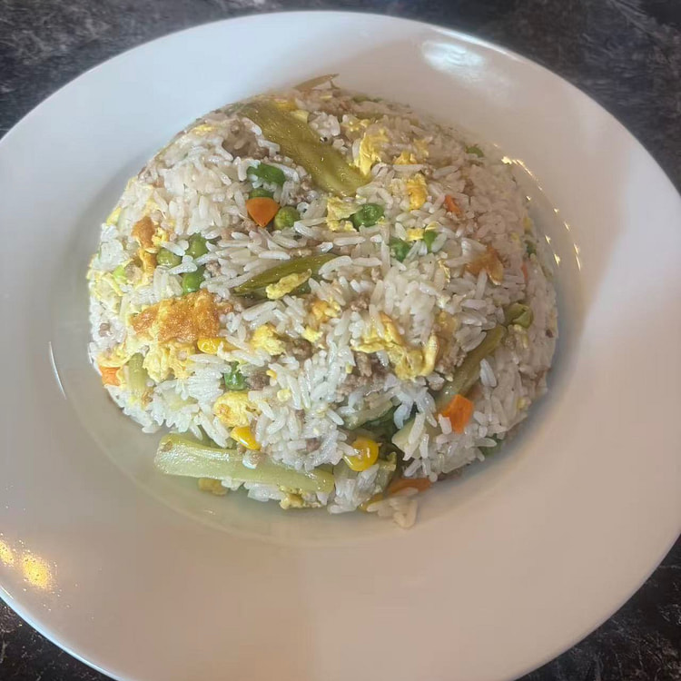 贵州酸菜牛肉炒饭 360 克