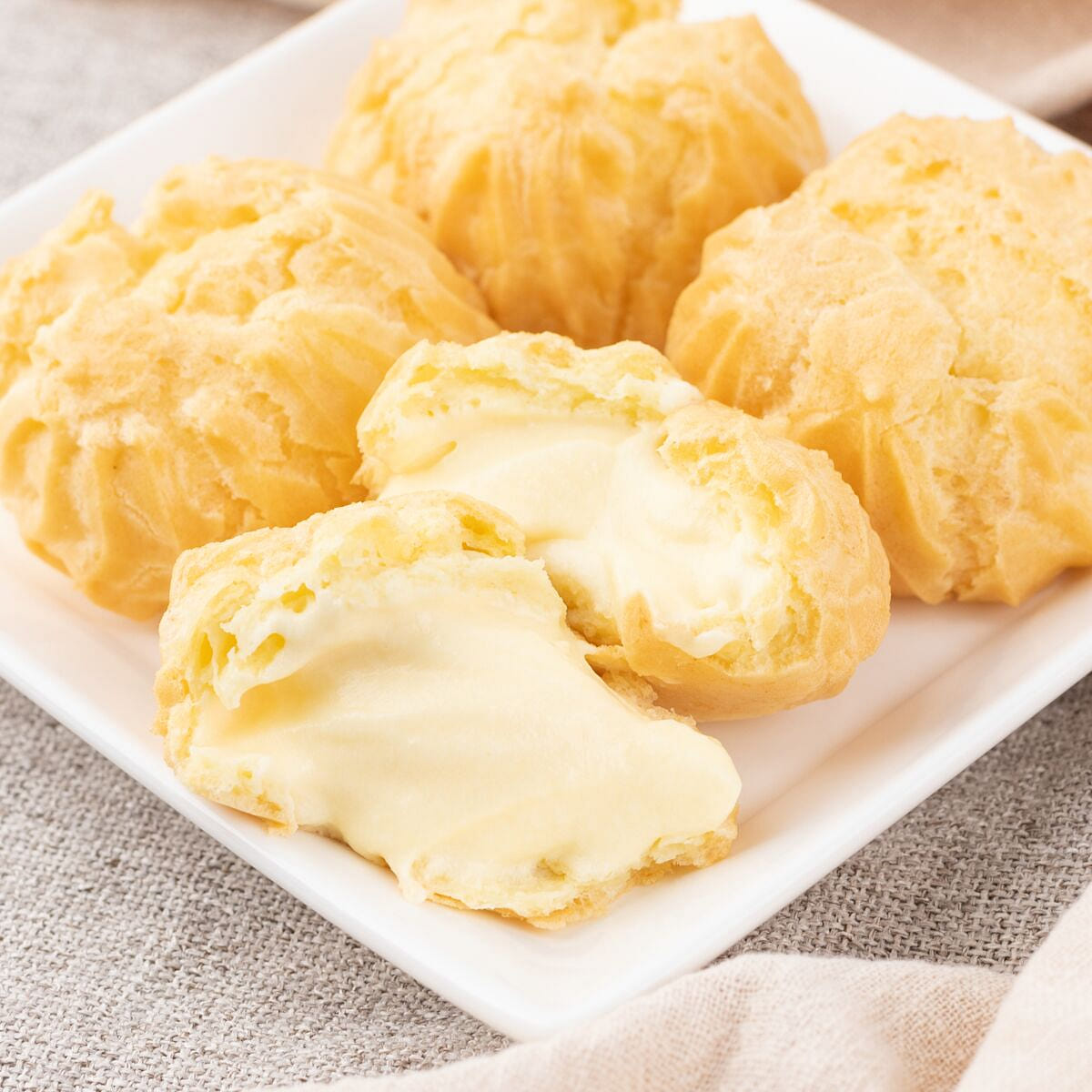 Choux Pastry/cream puff (dessert) 1 unidade