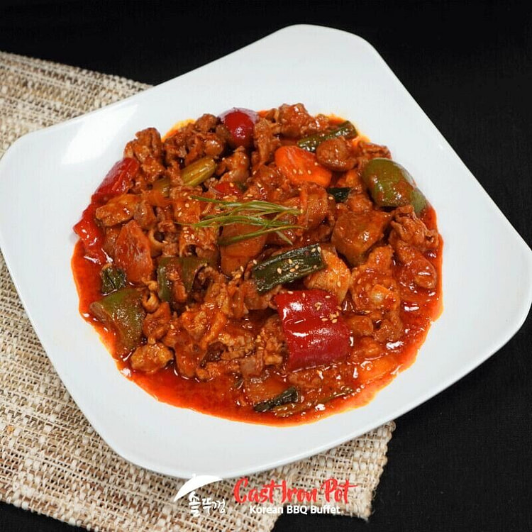 Spicy Stir-Fried Pork - Je-Yook Bokkum 350 g