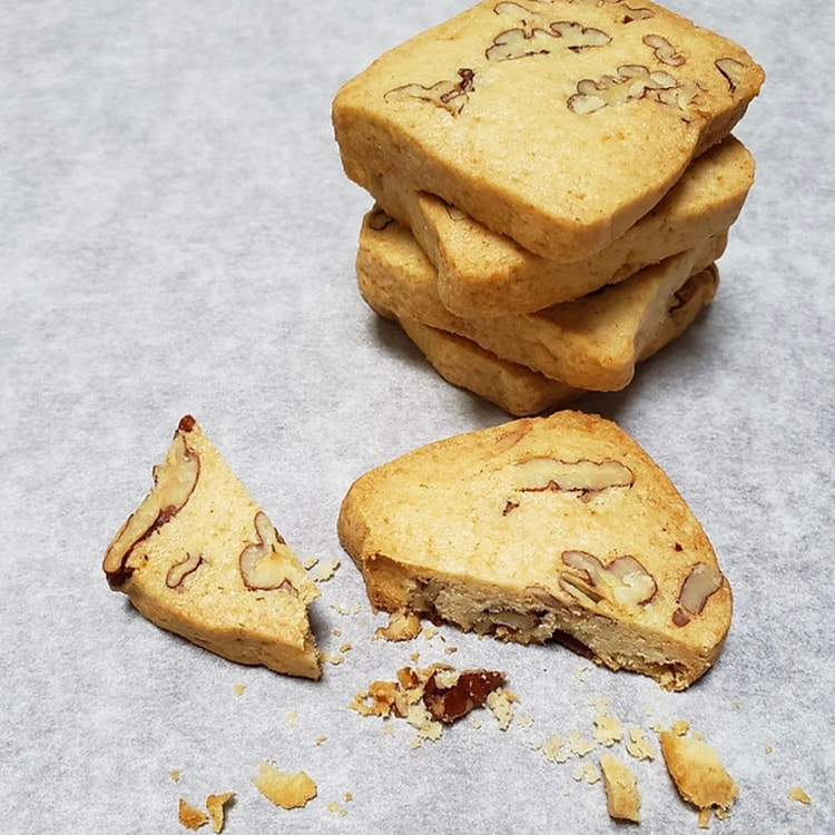 Pecan Vanilla Cookie