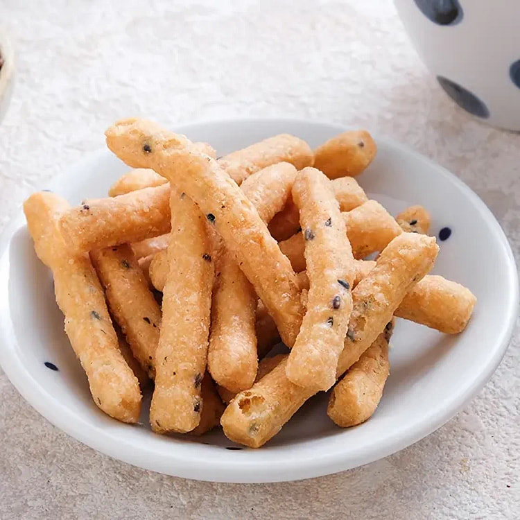 Crisp Sesame Cookies