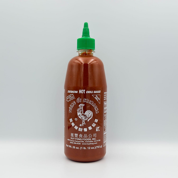 Huy Fong Sriracha Hot Chili Sauce 28 oz