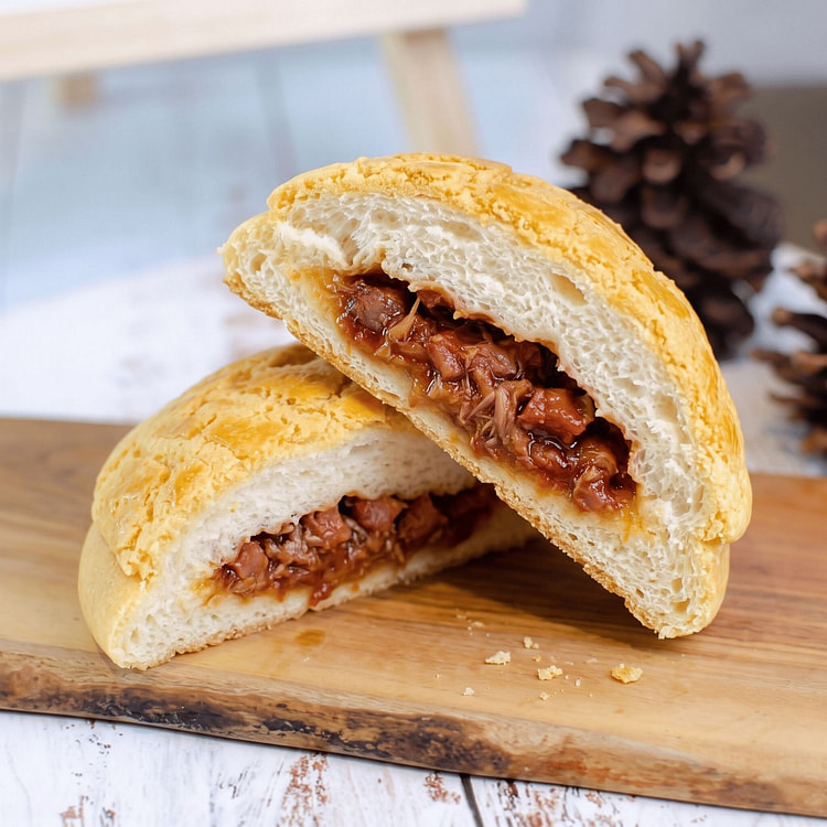 Char Siu Pineapple Bun (BBQ Pork) 1 count