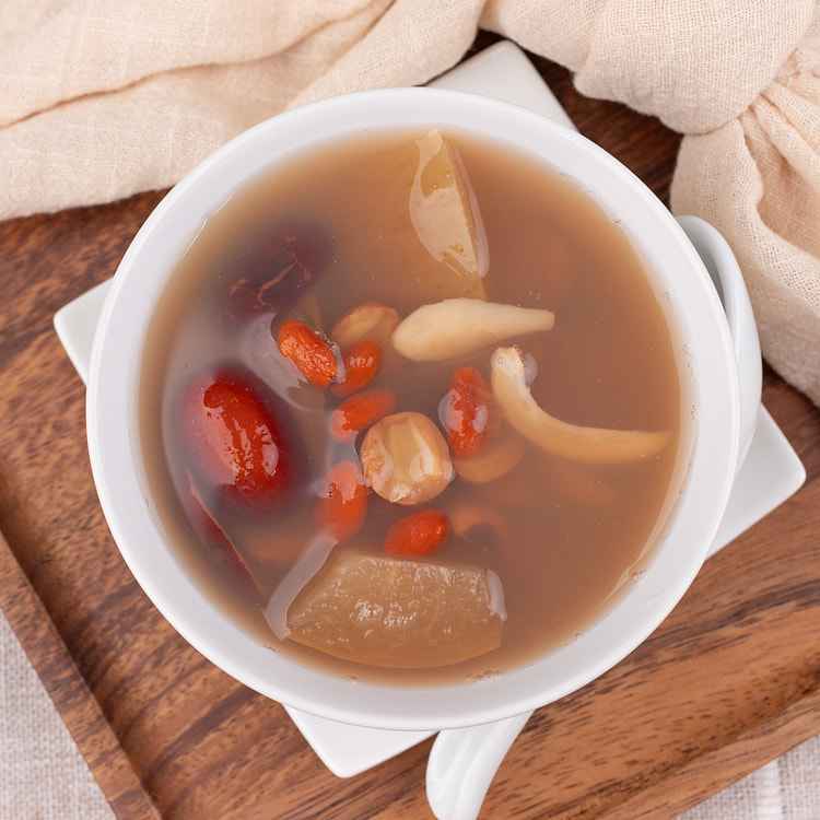 Lotus Seed and Lily Bulb Stewed Apple Dessert