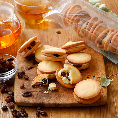 Desica Raisin Butter Sandwich Cookies 8 pcs