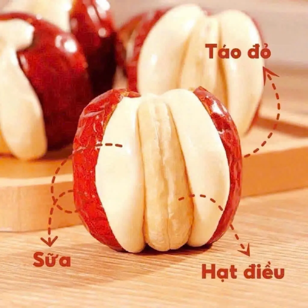 TÁO ĐỎ KẸP SỮA LẠC ĐÀ HẠT ĐIỀU 300GR 300 g