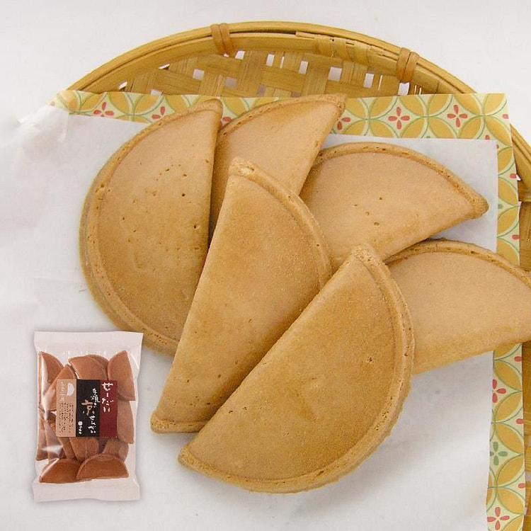 Ito-ken White Miso Egg Half Moon Crackers 18pcs 1 each