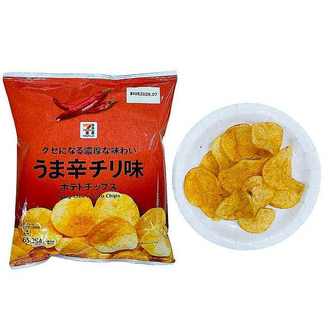 711 Spicy Potato Chips, 65g 1 each