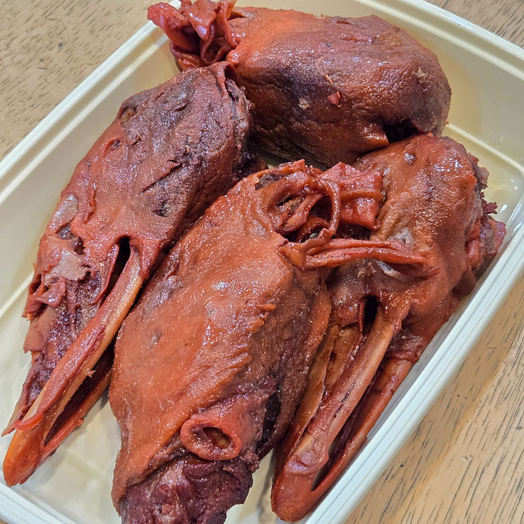 麻辣鸭头 300g 1 份