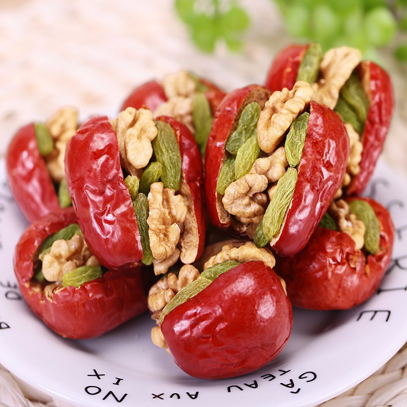 Jujube filled with Grape and Walnut Weee!