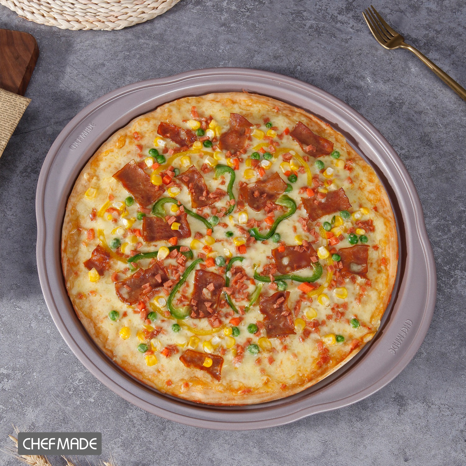 CHEFMADE Pizza pan, 14 Inch with Holes Non-Stick Pizza Crisper Pan
