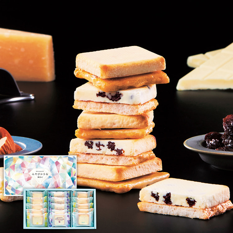 MOCHIKICHIi Cheese Rice Crackers Gift Box 15 Pcs