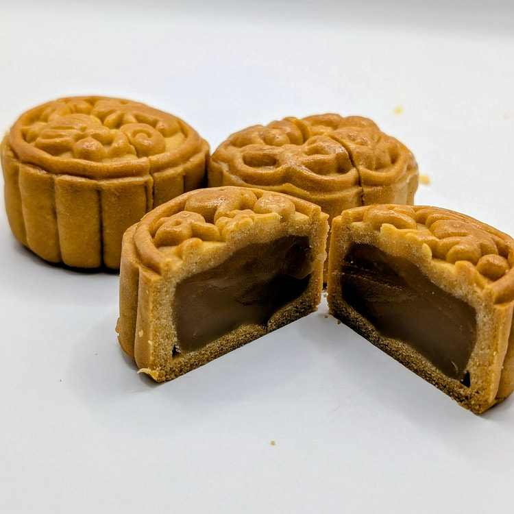 Lotus Seed Paste Mooncake 4pc Gift Set 1 box