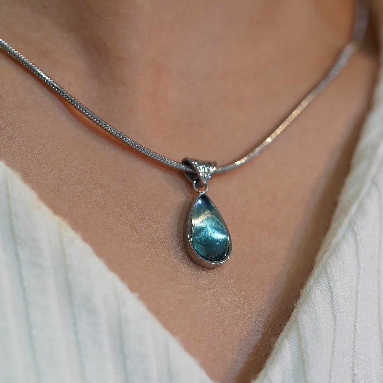 Sterling Silver Water Proof ‘OZ Green’ Necklace 1 each