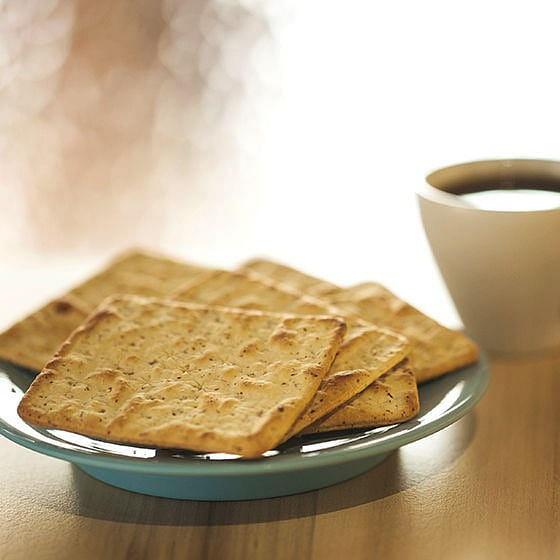Vegan Taiwan Leezen Wheat Bran Saltine Cracker 1 each