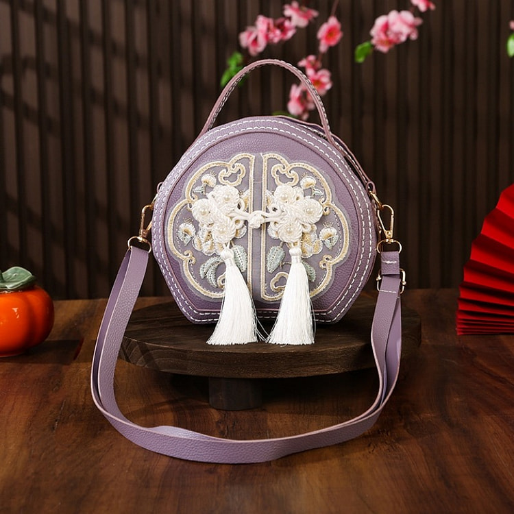 紫色国风手工diy刺绣包包新中式百搭小圆包斜跨包 1 份