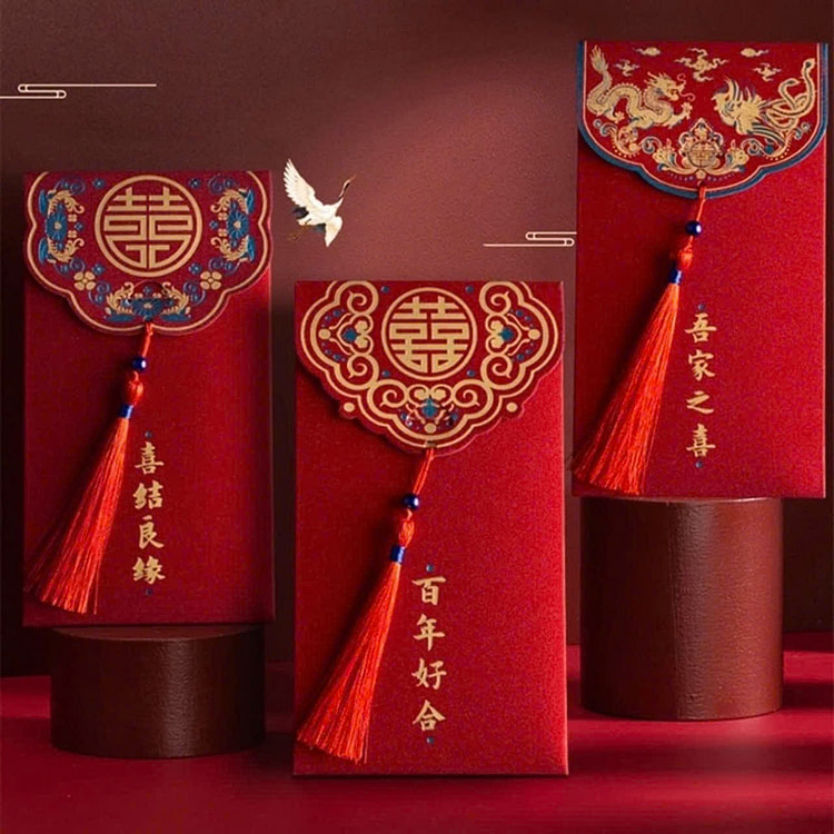 SET OF 10 TASSEL RED ENVELOPES AVAILABLE JAN 24 1 pack