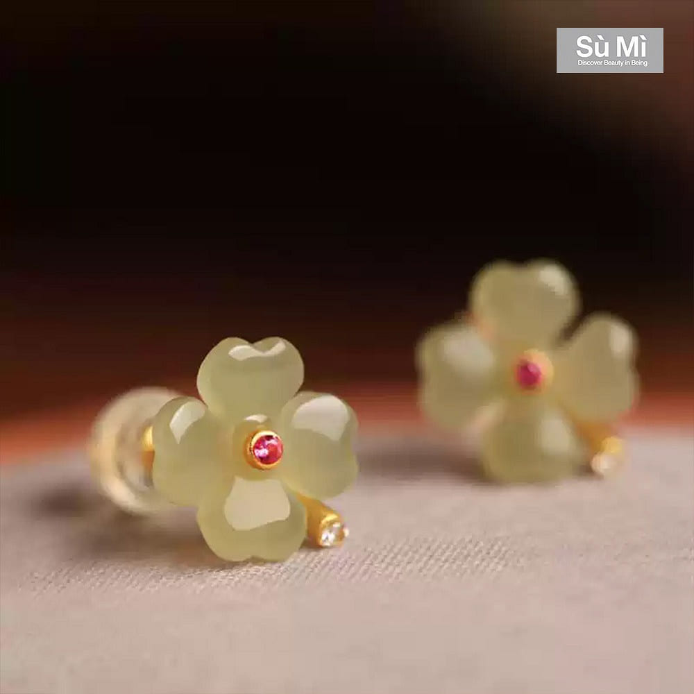 SUMI White Jade Flower Earrings Gift Box 1 box