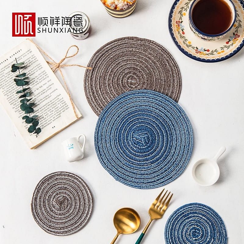W Shunxiang Simple Round Placemats 2-Piece Set (Blue) 1 count