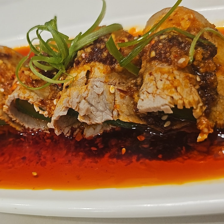 Sliced Pork with Garlic Sauce