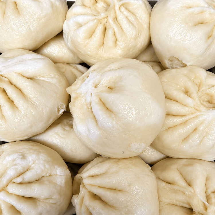 Large Savory Soy-Braised Pork Bun 1pc 250 g