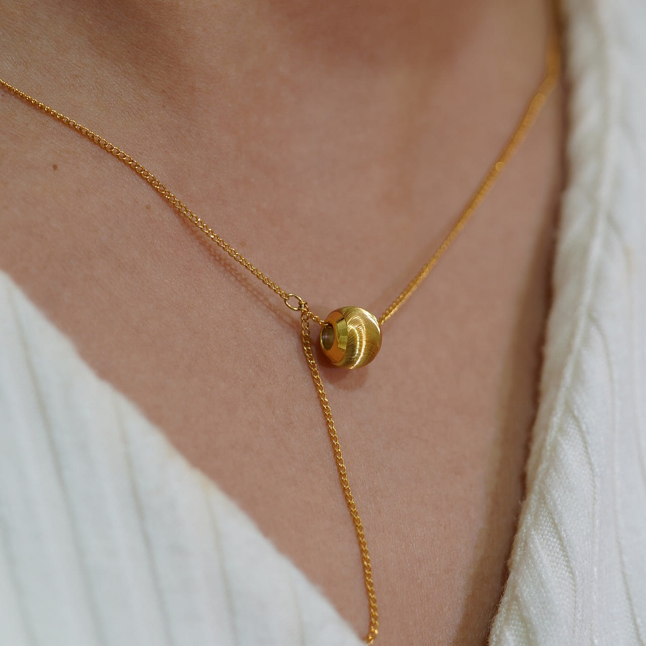 18KGoldFilled WaterProof Cat Eye Rolling Necklace 1 each
