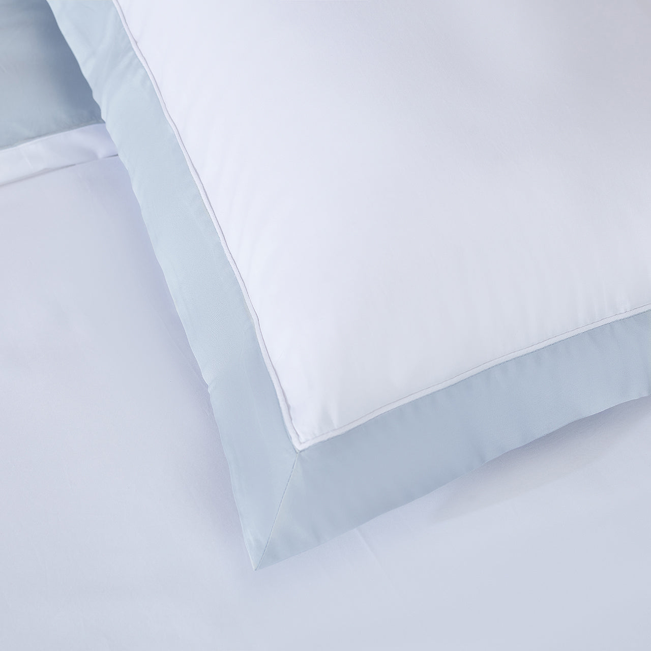 Long-staple Cotton Pillow Sham Set of 2, White + Misty Blue Standard / Full (20“ x 26“ x 2) 0 ポンド