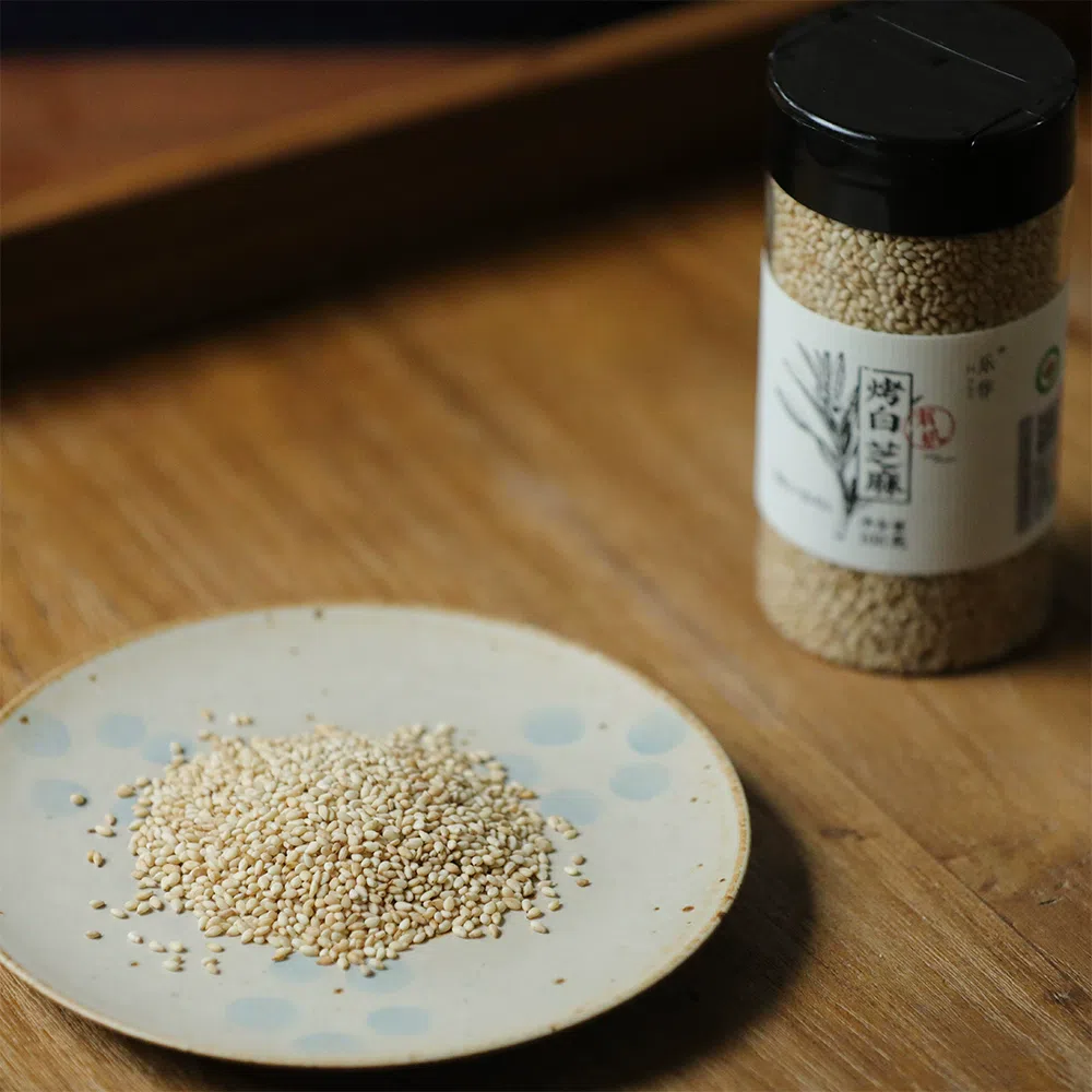 1 bottle of toasted white sesame seasoning 100 gra 100 g